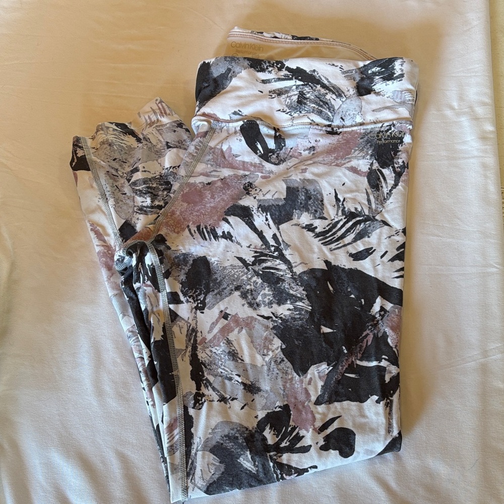 Calvin Klein Performance Abstract Print Leggings - Black, White, Gray -Capris